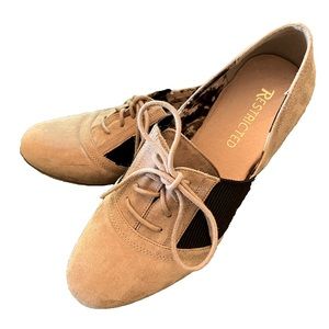 Restricted Suede Lace Up Tan Black Saddle Shoes